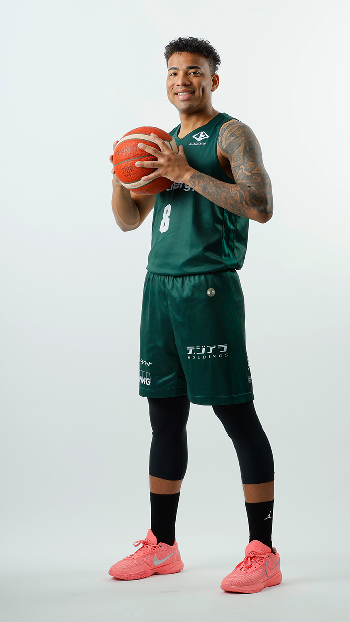 B2神戸に新加入した八村阿蓮（C）KOBE STORKS