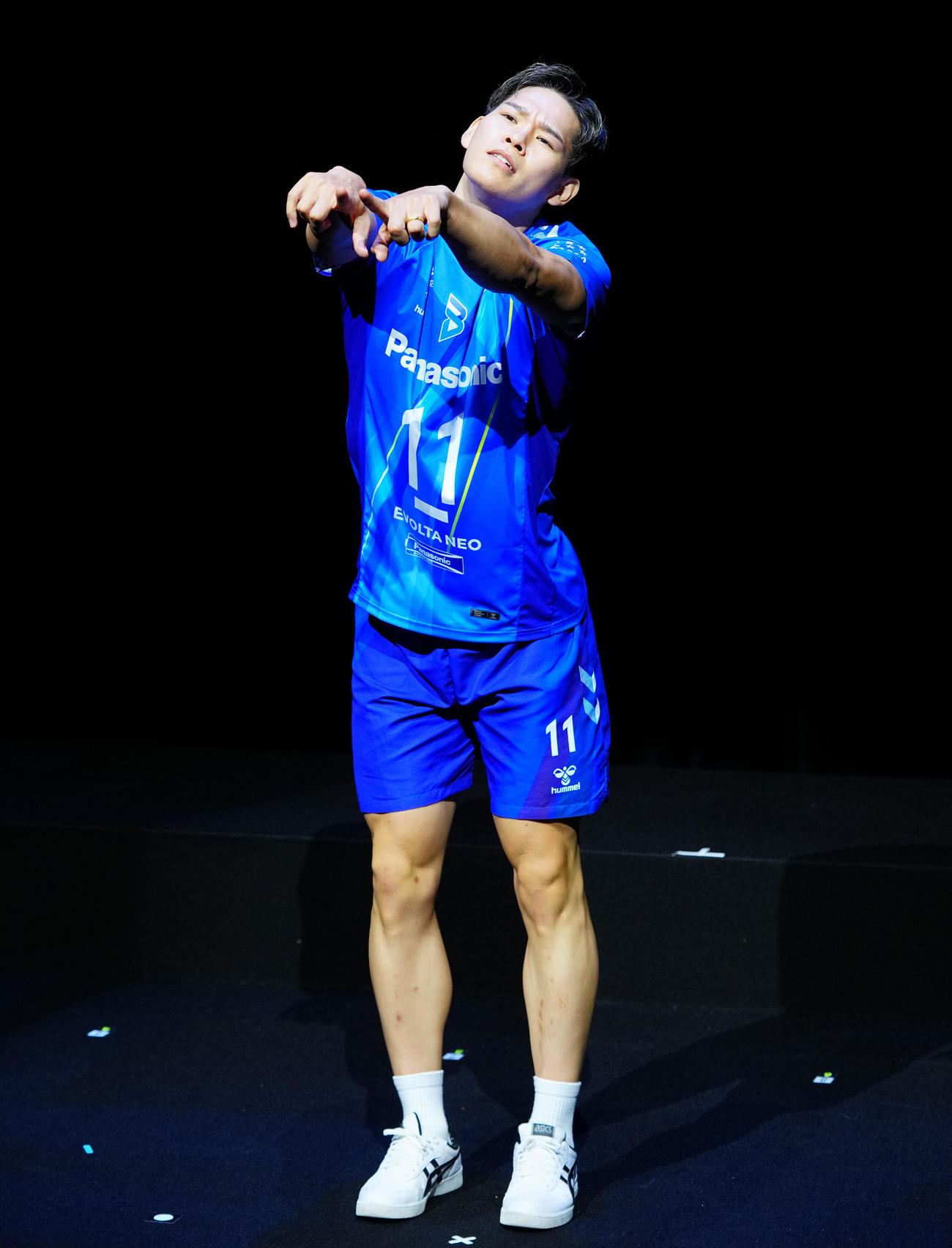 SVリーグ開幕記者会見に登場する大阪ブルテオンの西田（撮影・垰建太）