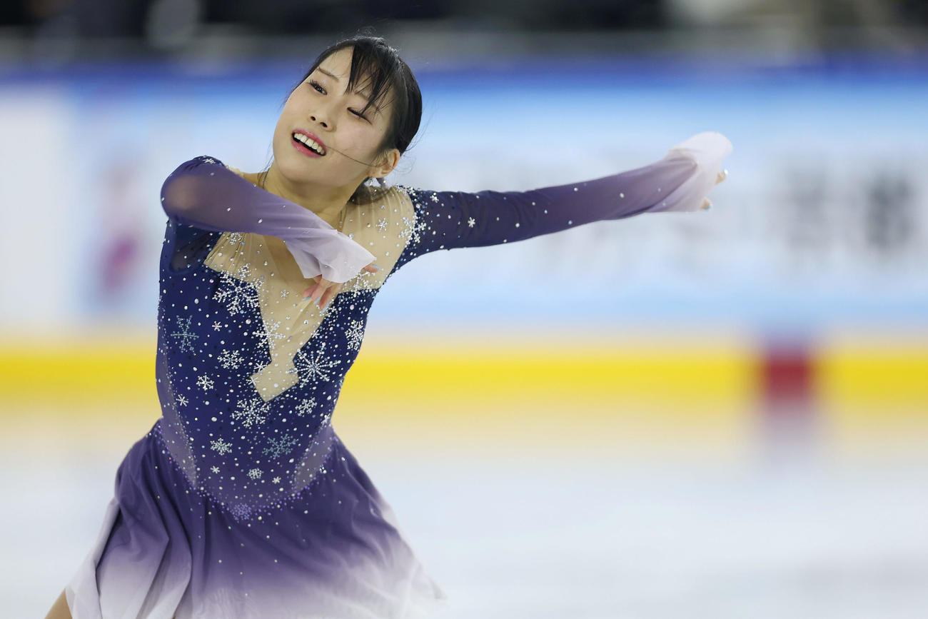 女子SPで演技する三原（撮影・前田充）