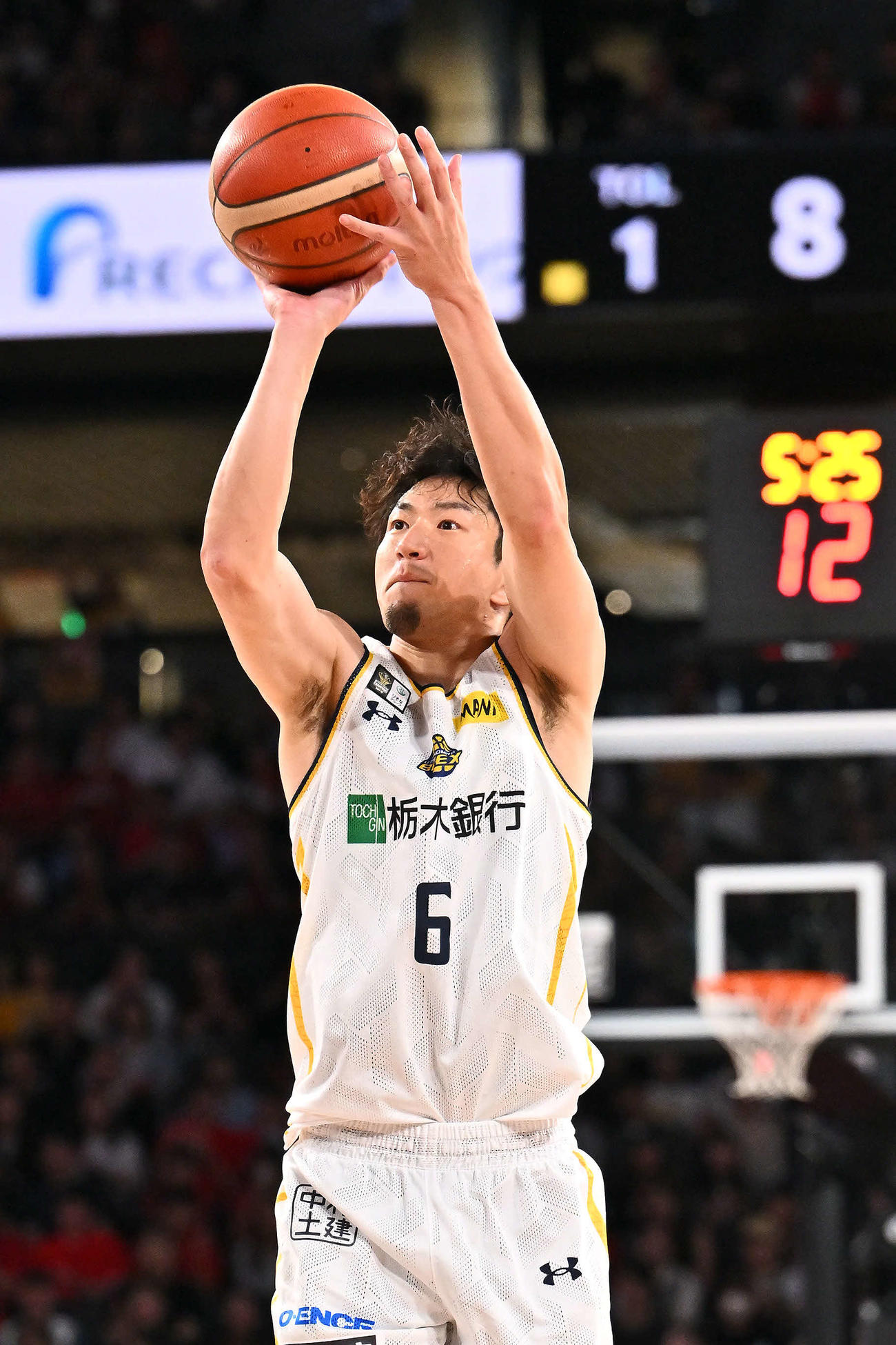 A東京対宇都宮　1Q、シュートを放つ宇都宮比江島（撮影・滝沢徹郎）