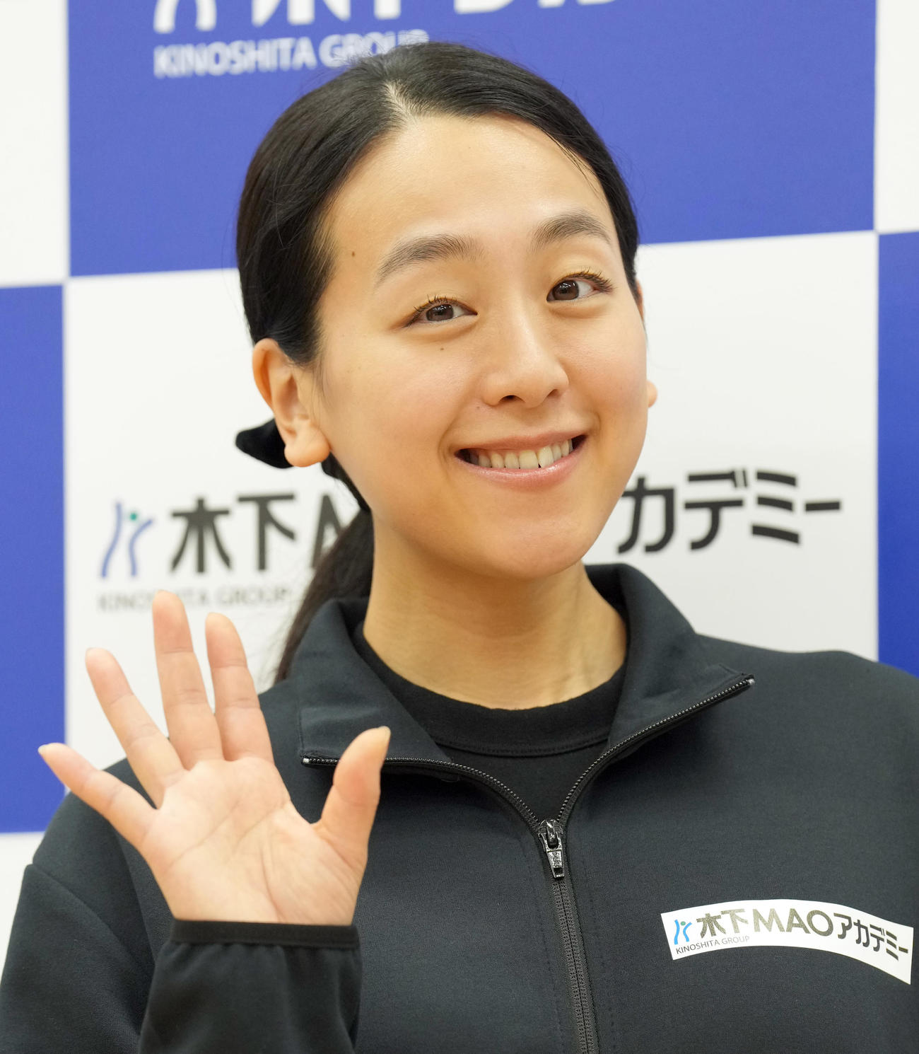 アカデミーを終え会見に臨んだ浅田真央氏（撮影・たえ見朱実）