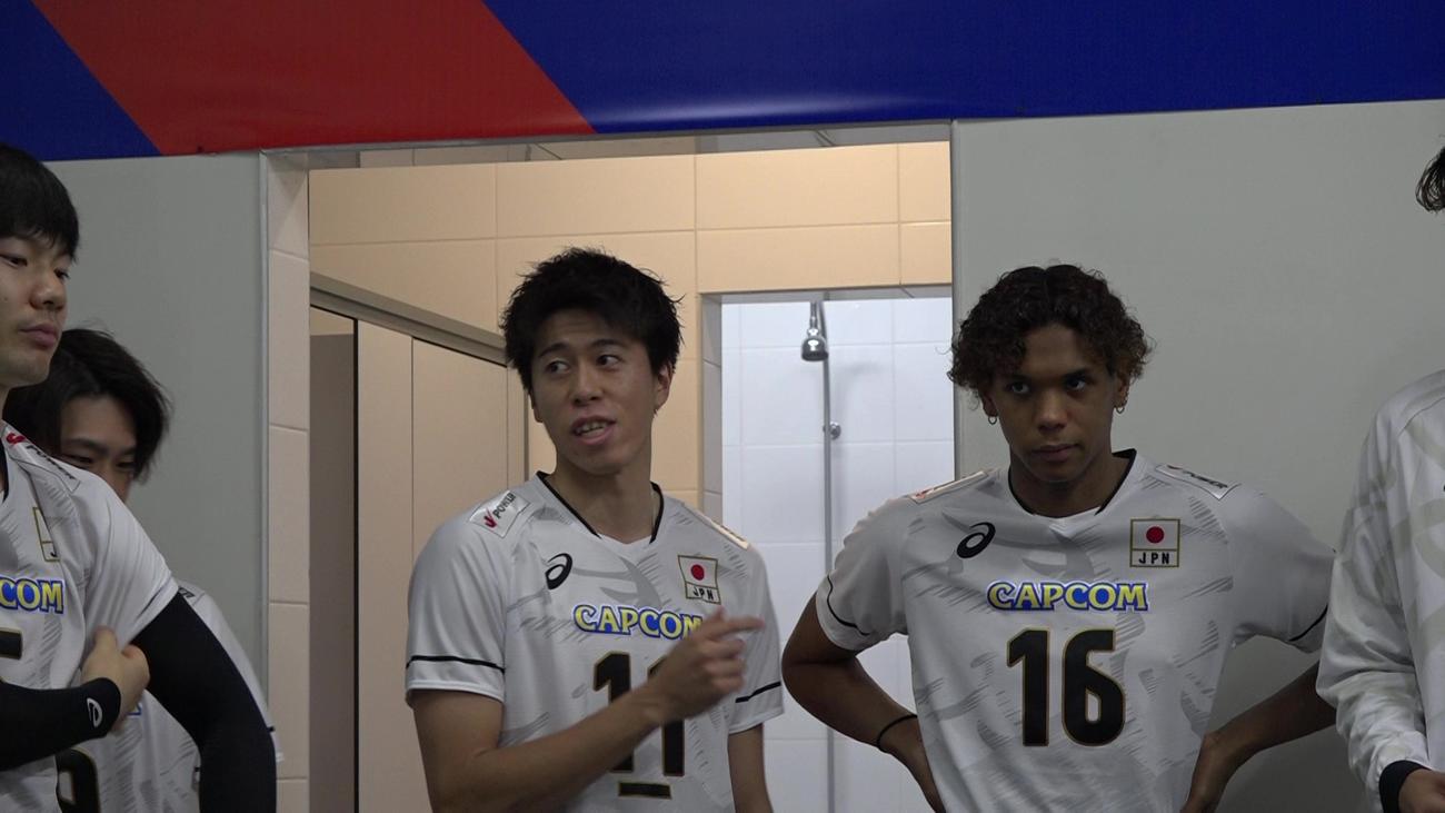 チームメートに呼びかける富田（C）JVA