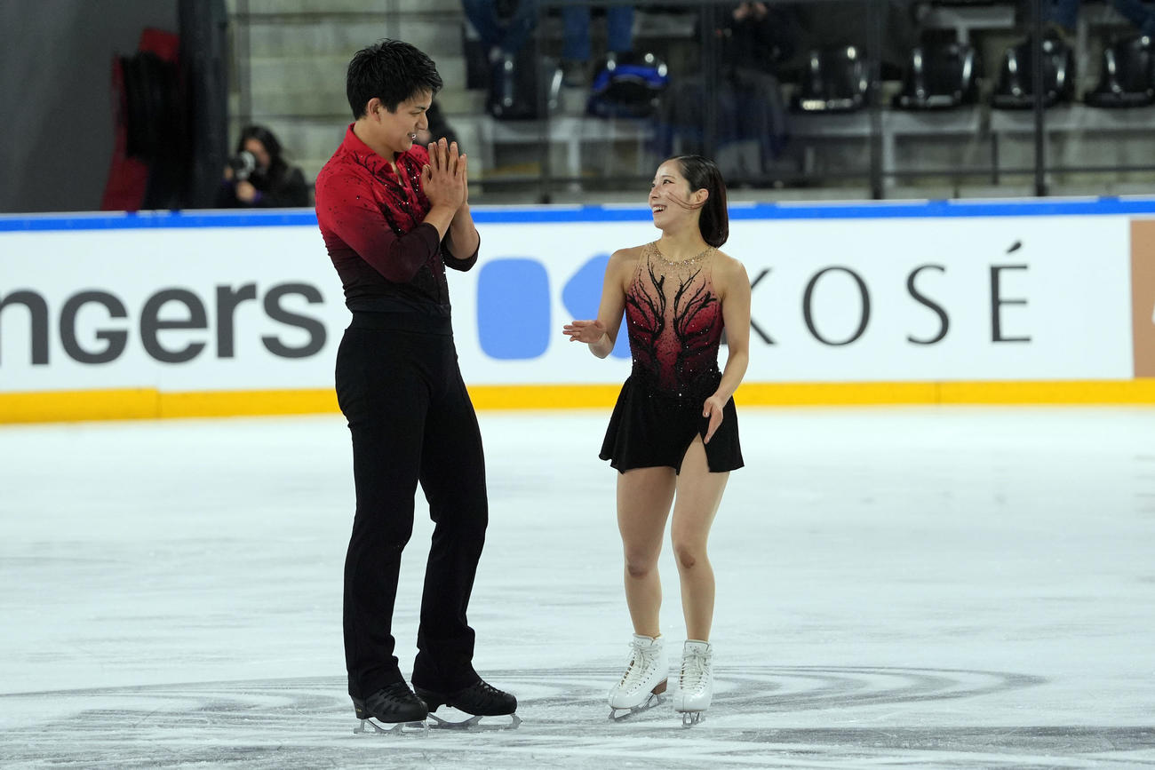 ペアSPで演技する三浦璃来、木原龍一組（撮影　パオロ・ヌッチ）
