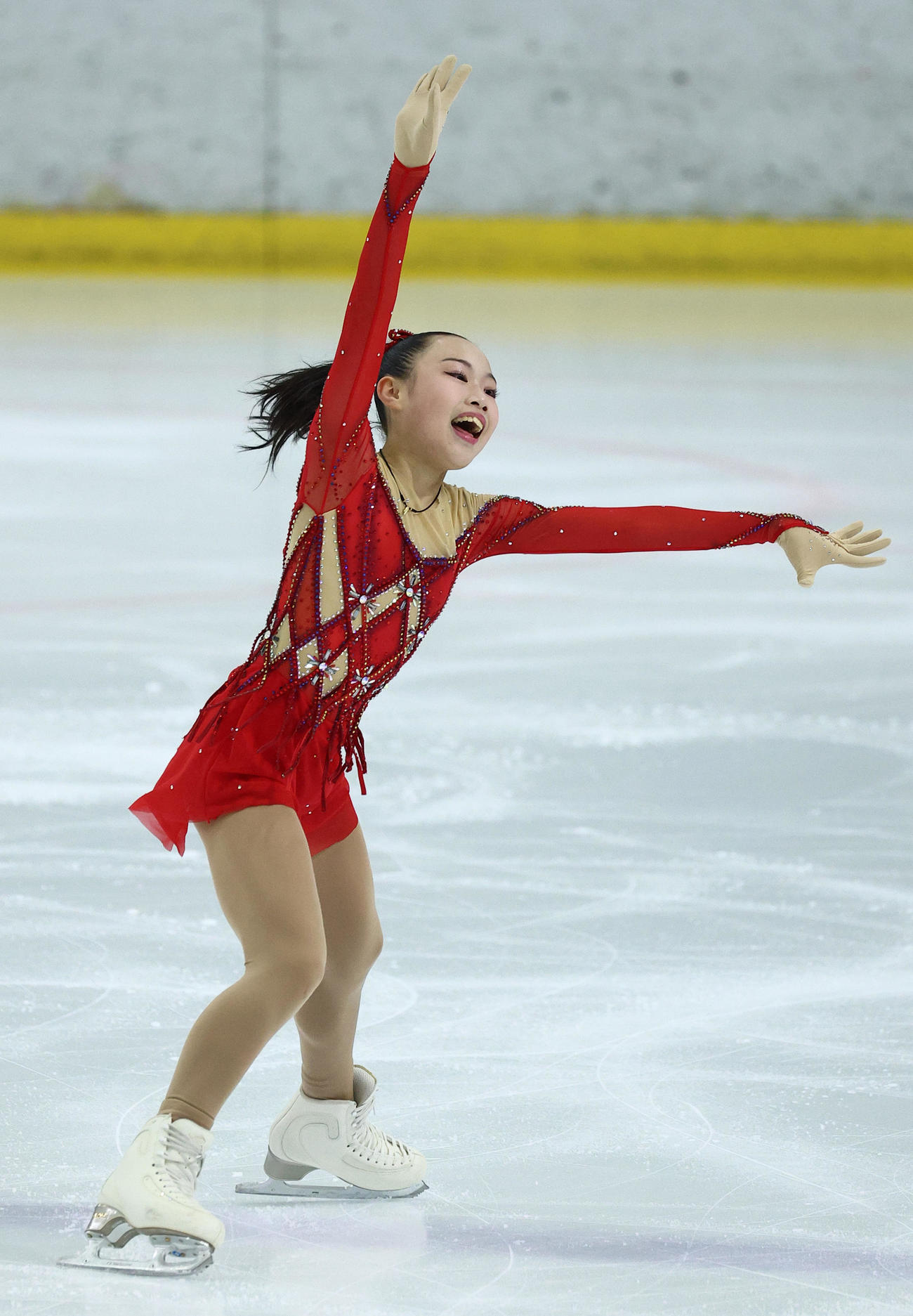 全日本ノービス選手権ノービスAでパフォーマンスを披露する宮崎花凜（撮影・中島郁夫）