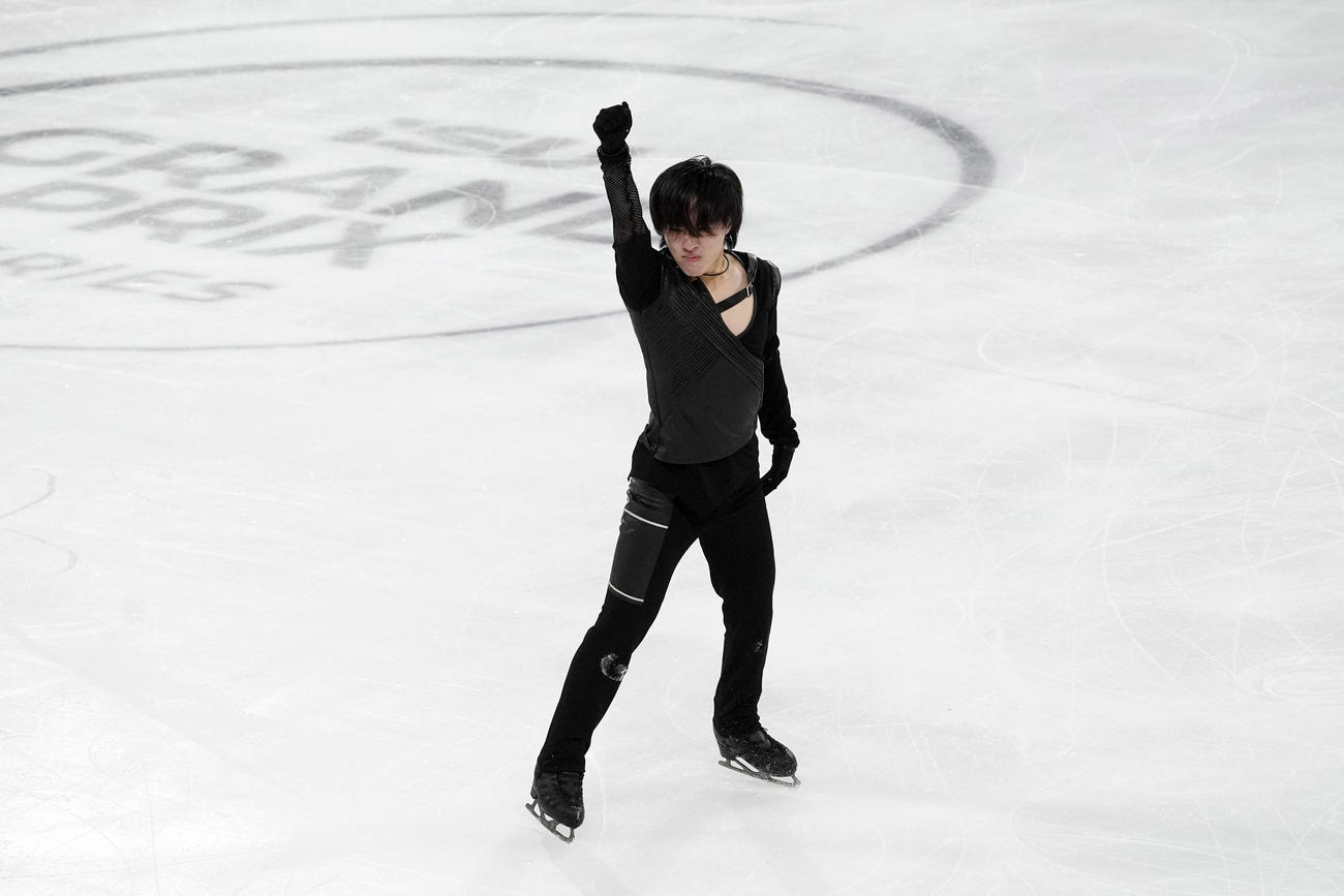 GPシリーズ第1戦フランス大会、男子SPで3位発進となった三浦佳生（撮影・パオロ　ヌッチ）