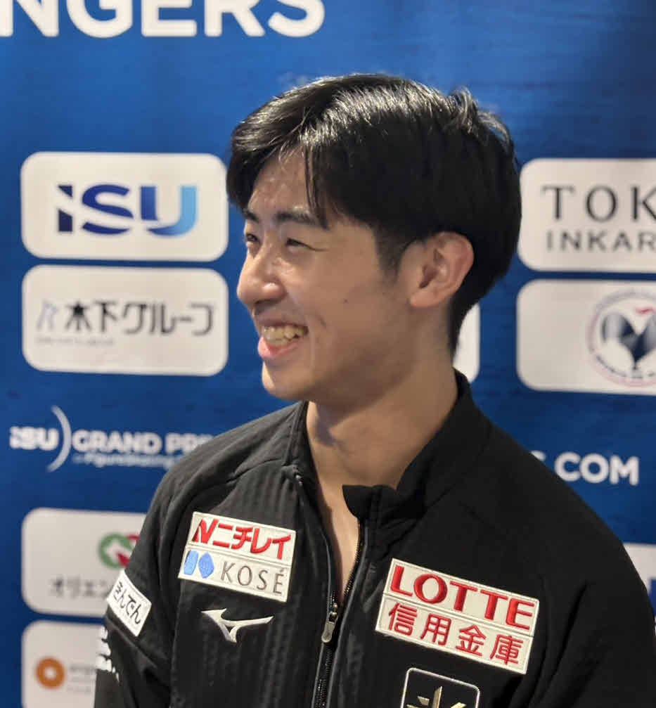 笑顔で取材に応じる壷井達也（撮影・松本愛香）