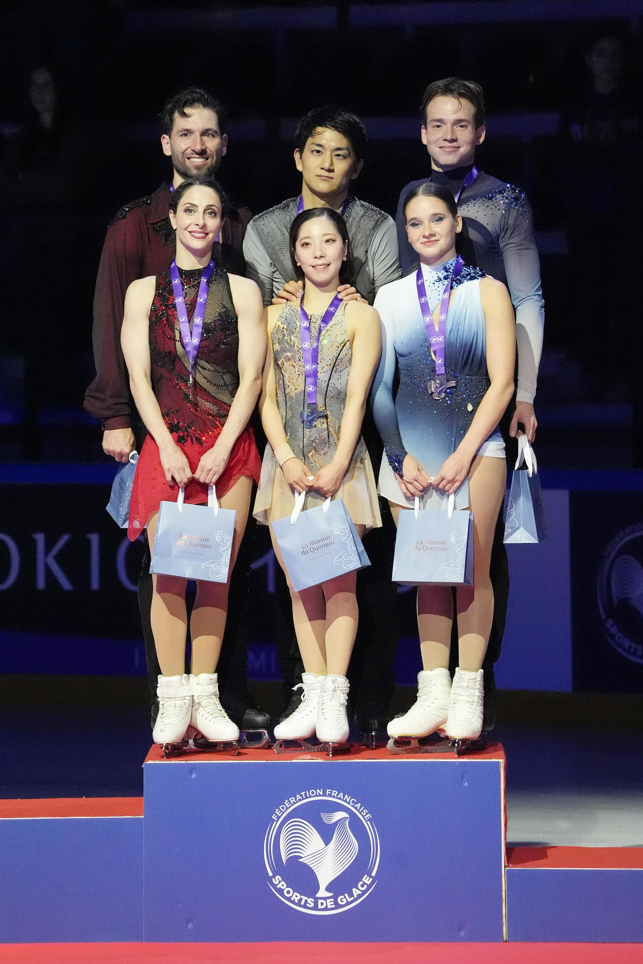 GP5勝目を挙げた三浦璃来、木原龍一組（中央）（撮影・パオロ　ヌッチ）