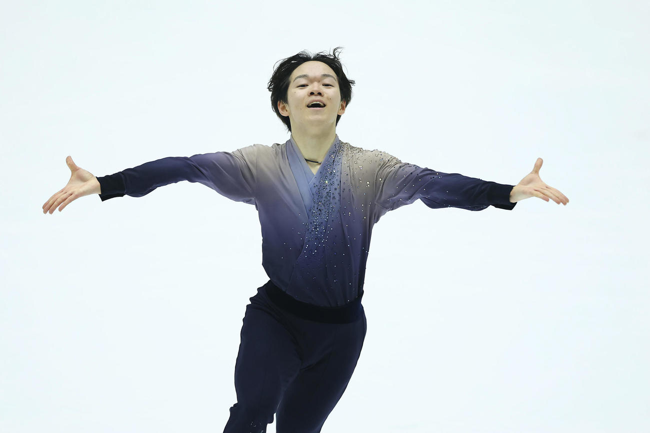 男子フリーで演技する鍵山（撮影・前田充）