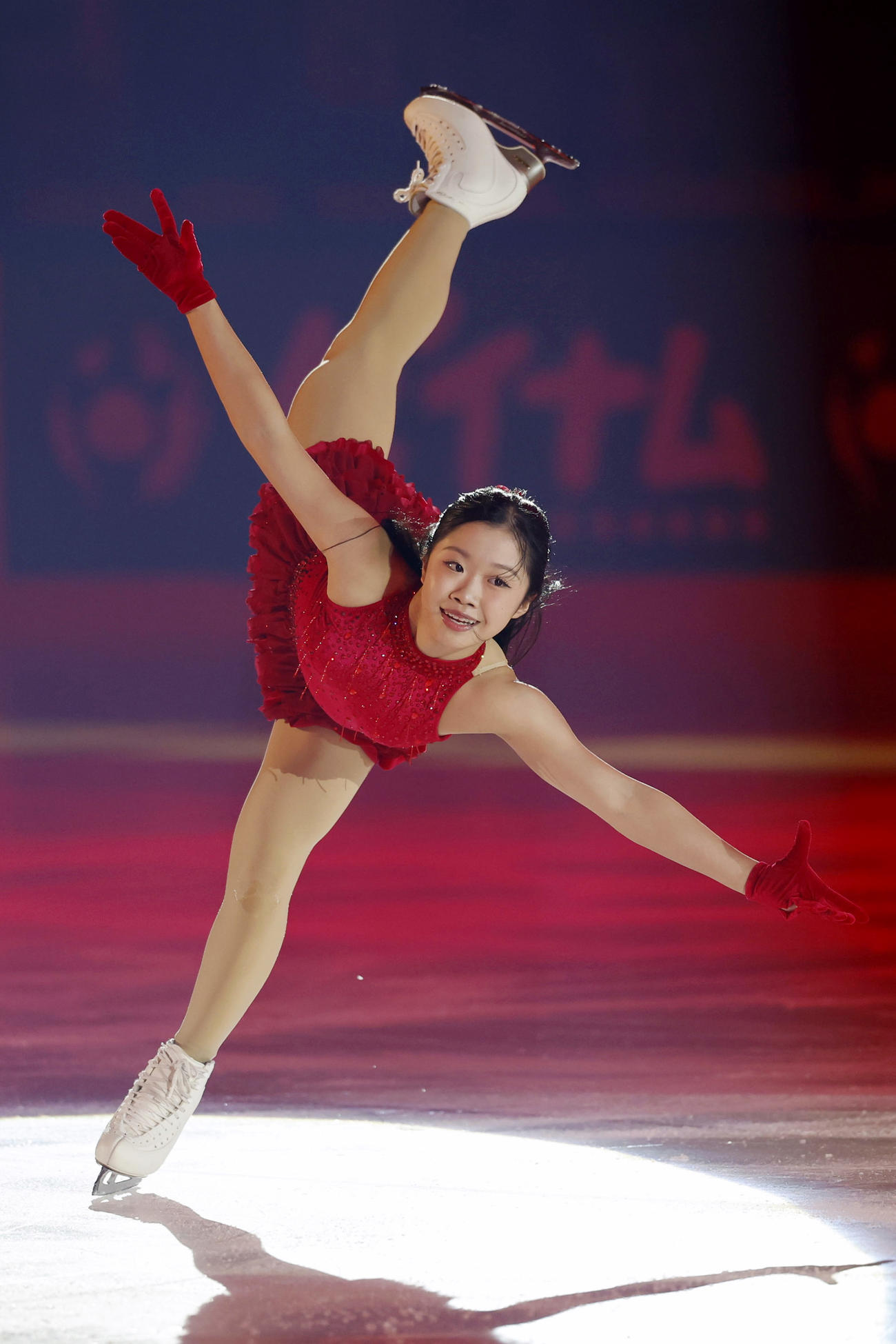 エキシビションで演技する中井亜美（共同）