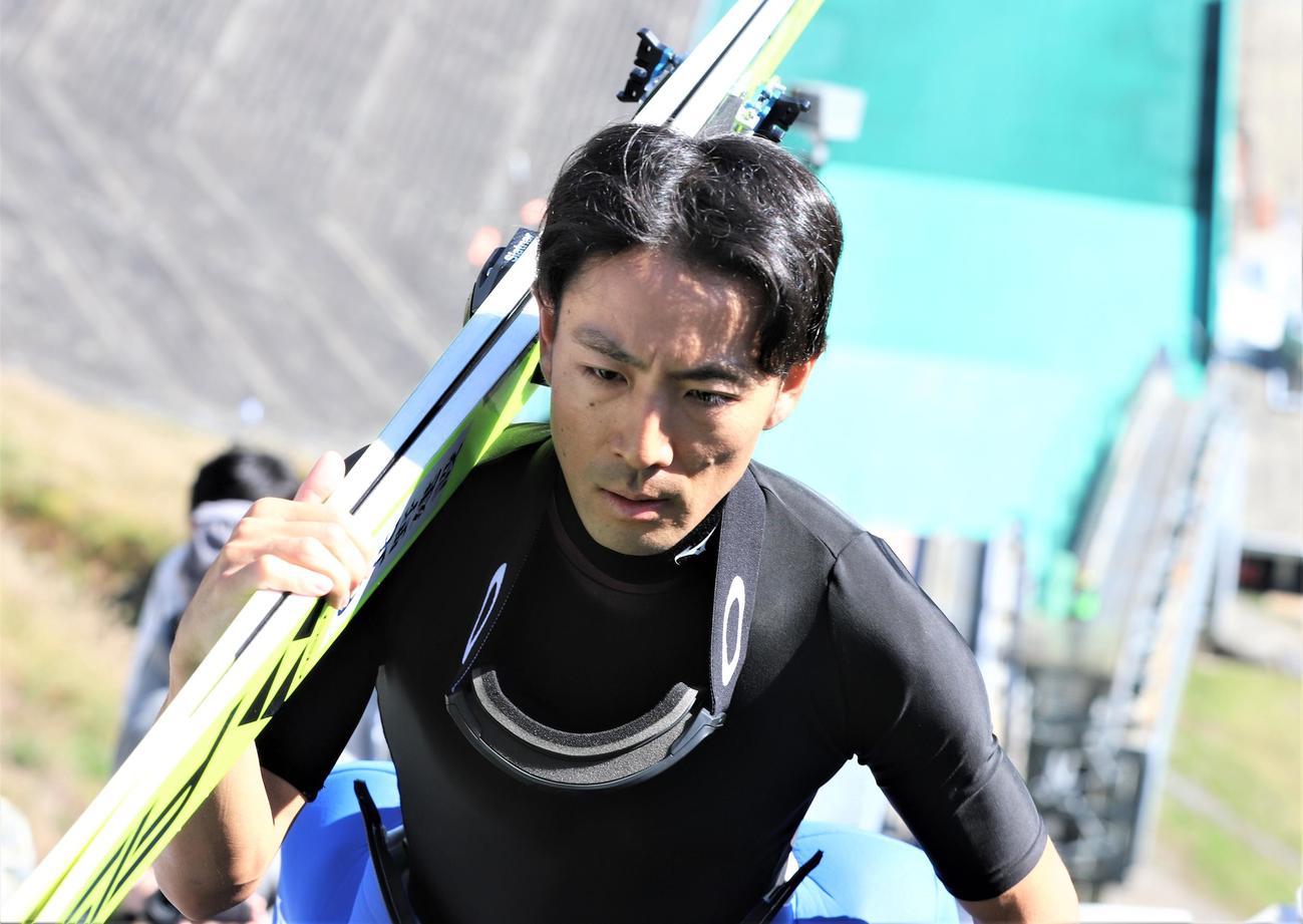 長野・白馬村で練習を公開した渡部暁斗（撮影・藤塚大輔）