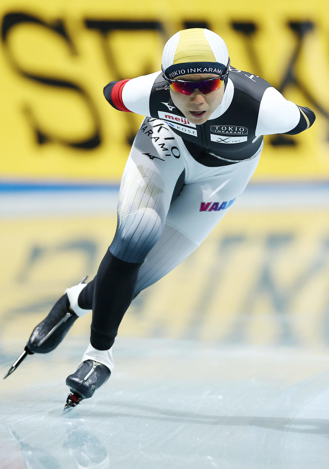 女子3000メートルで滑走する高木美帆（撮影・前田充）