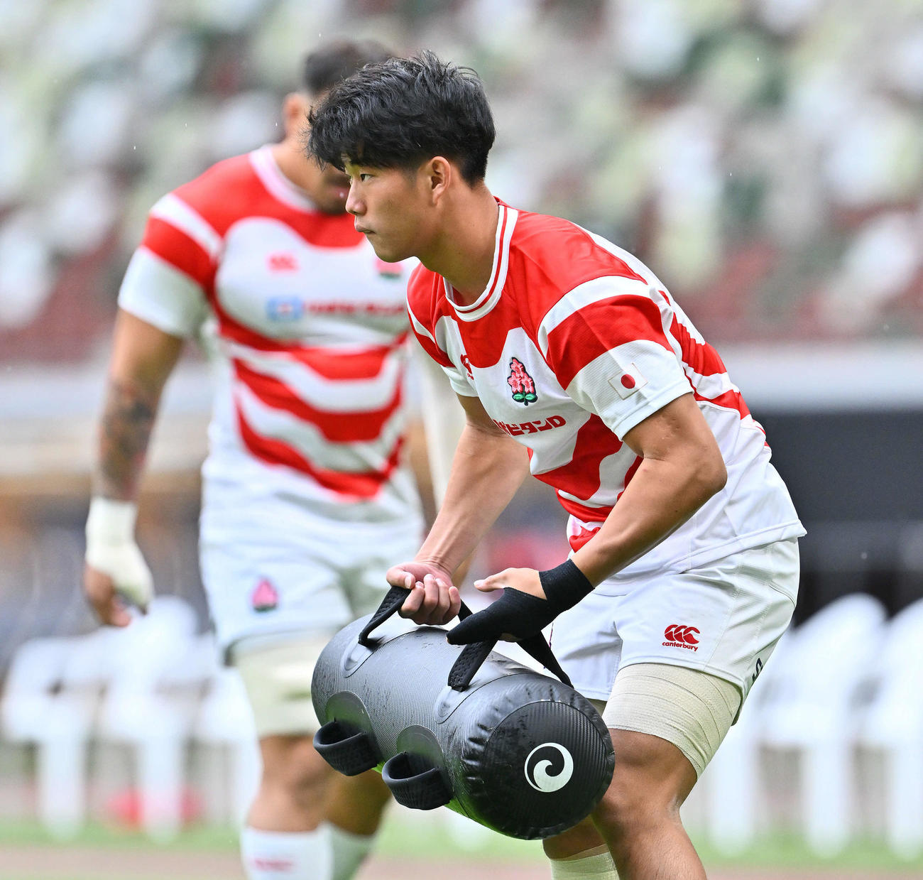 試合前日練習で調整する矢崎（撮影・滝沢徹郎）