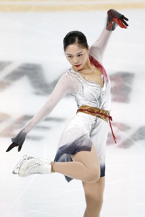 フリーの演技を披露する吉田陽菜（共同）