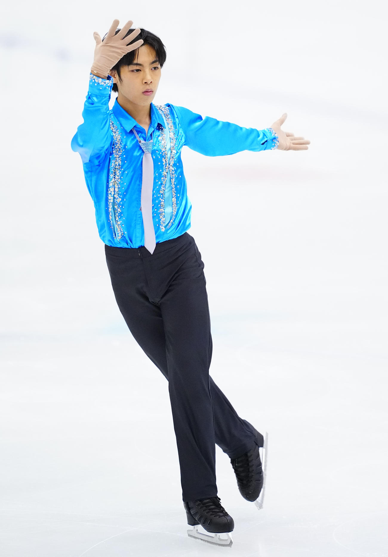 ジュニア男子SPの演技をする加藤（撮影・垰建太）