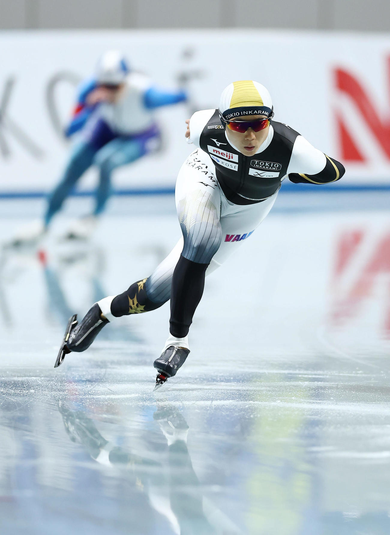 女子1500メートルで滑走する高木（撮影・前田充）