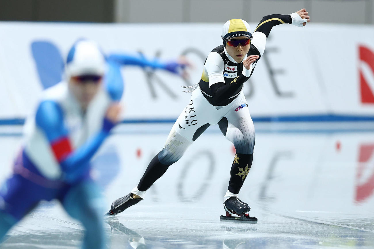 女子1500メートルで滑走する高木美帆（撮影・前田充）