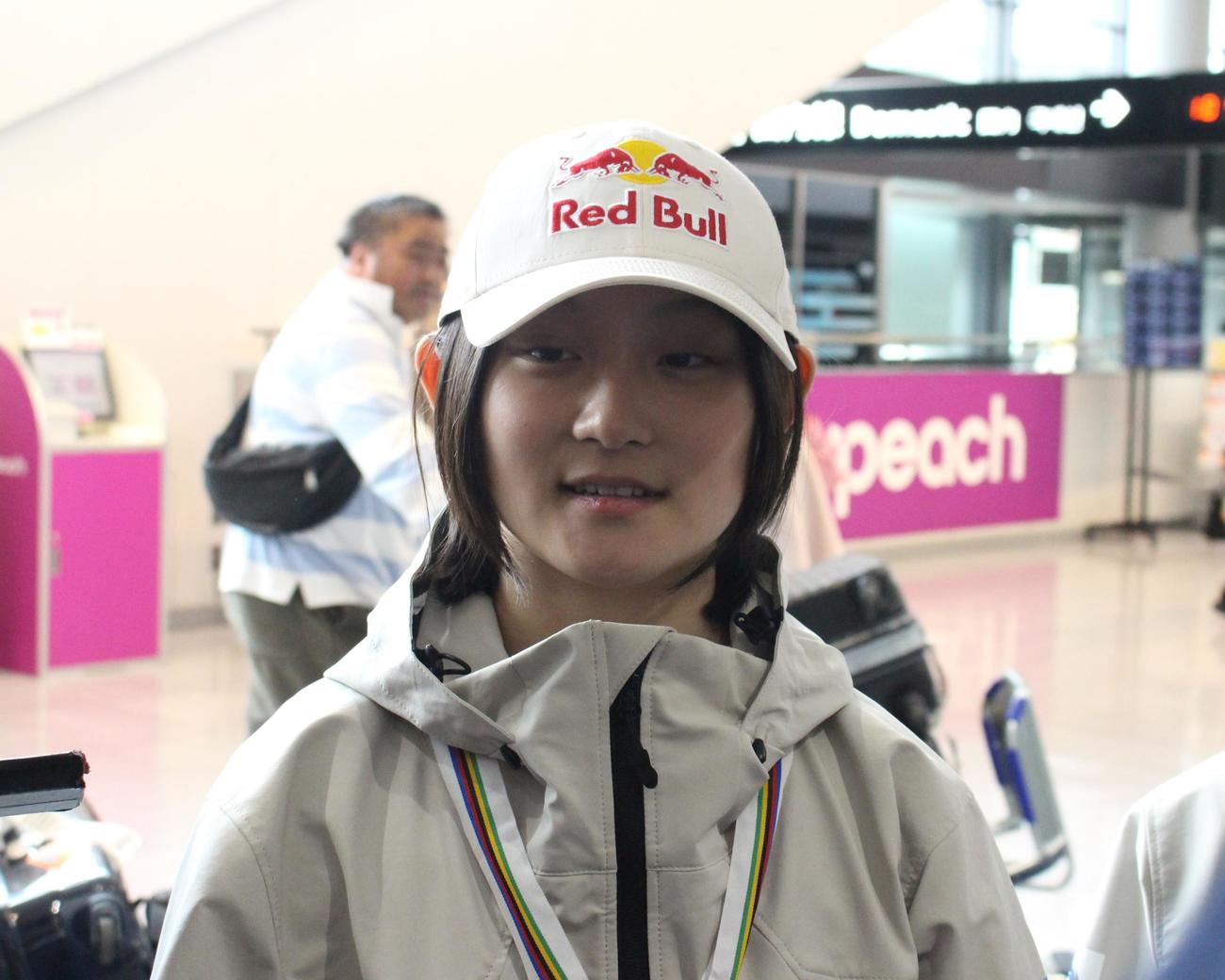 ミラノ五輪期待の星、スノーボード女子ハーフパイプの清水さら