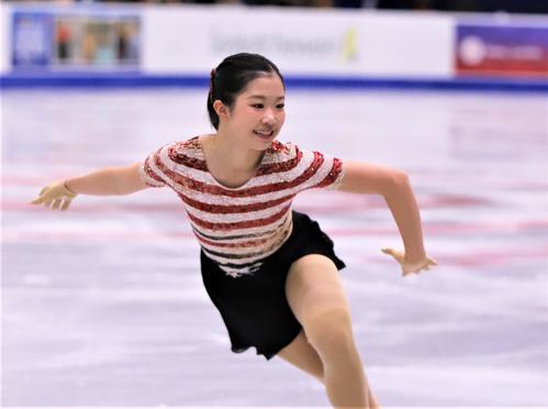 GPシリーズ第3戦スケートカナダ　女子SPで演技を披露する中井（撮影・藤塚大輔）
