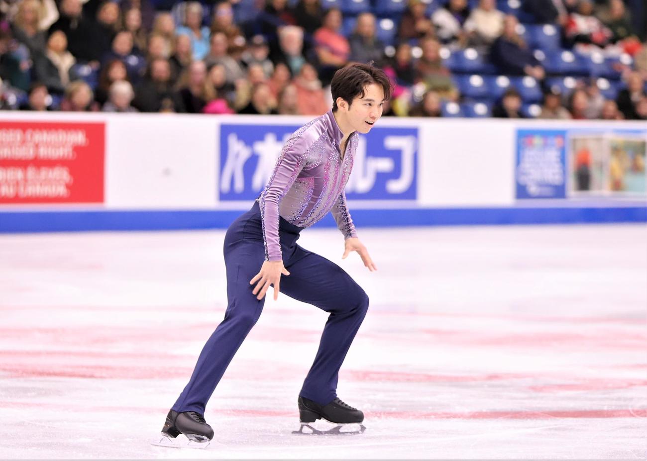 GPシリーズ第3戦スケートカナダ　男子SPで演技を披露する友野（撮影・藤塚大輔）