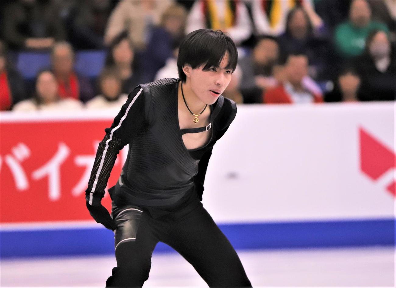 GPシリーズ第3戦スケートカナダ　男子SPで演技を披露する三浦（撮影・藤塚大輔）