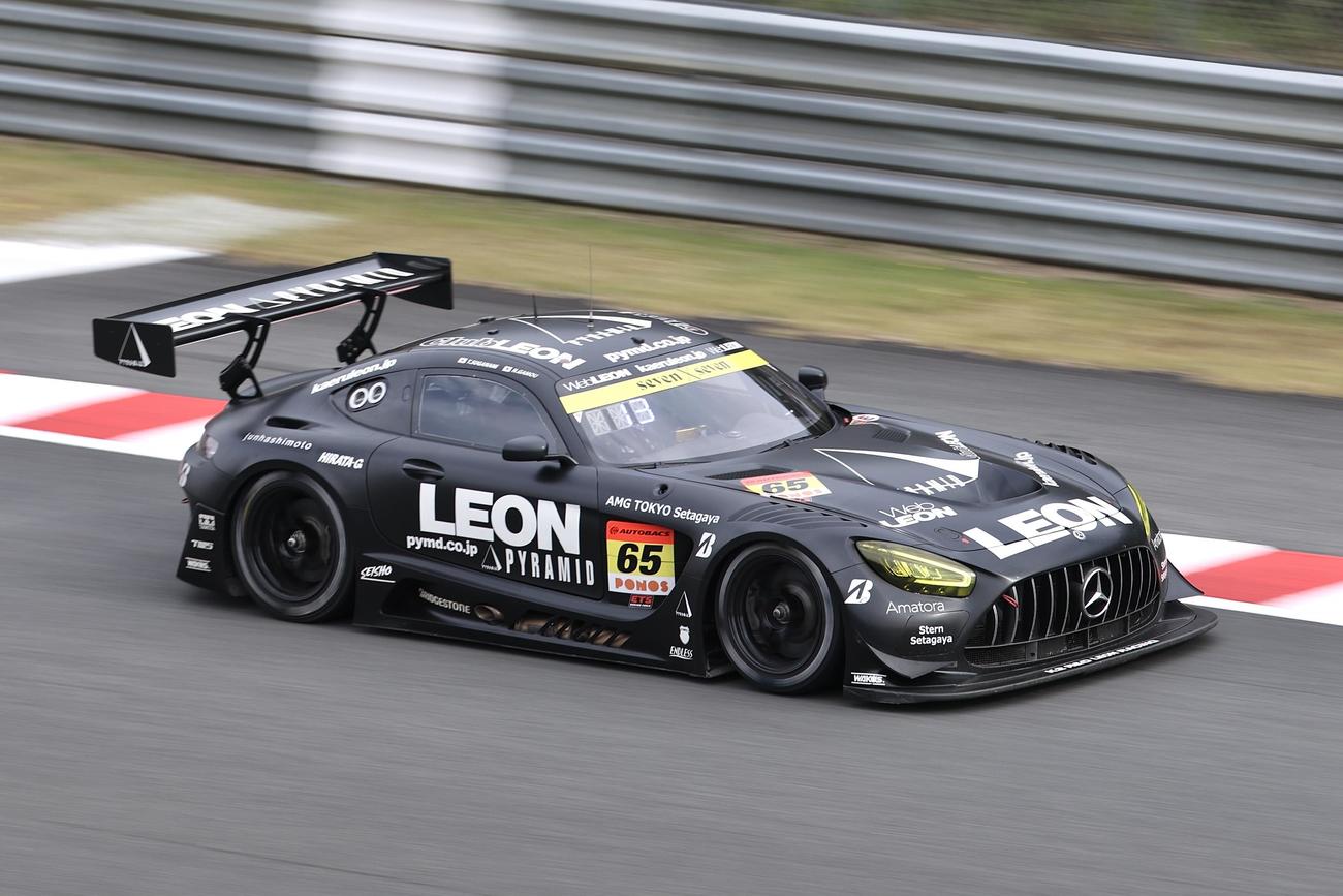 GT300クラス年間優勝を果たした65号車（撮影・宮地輝）