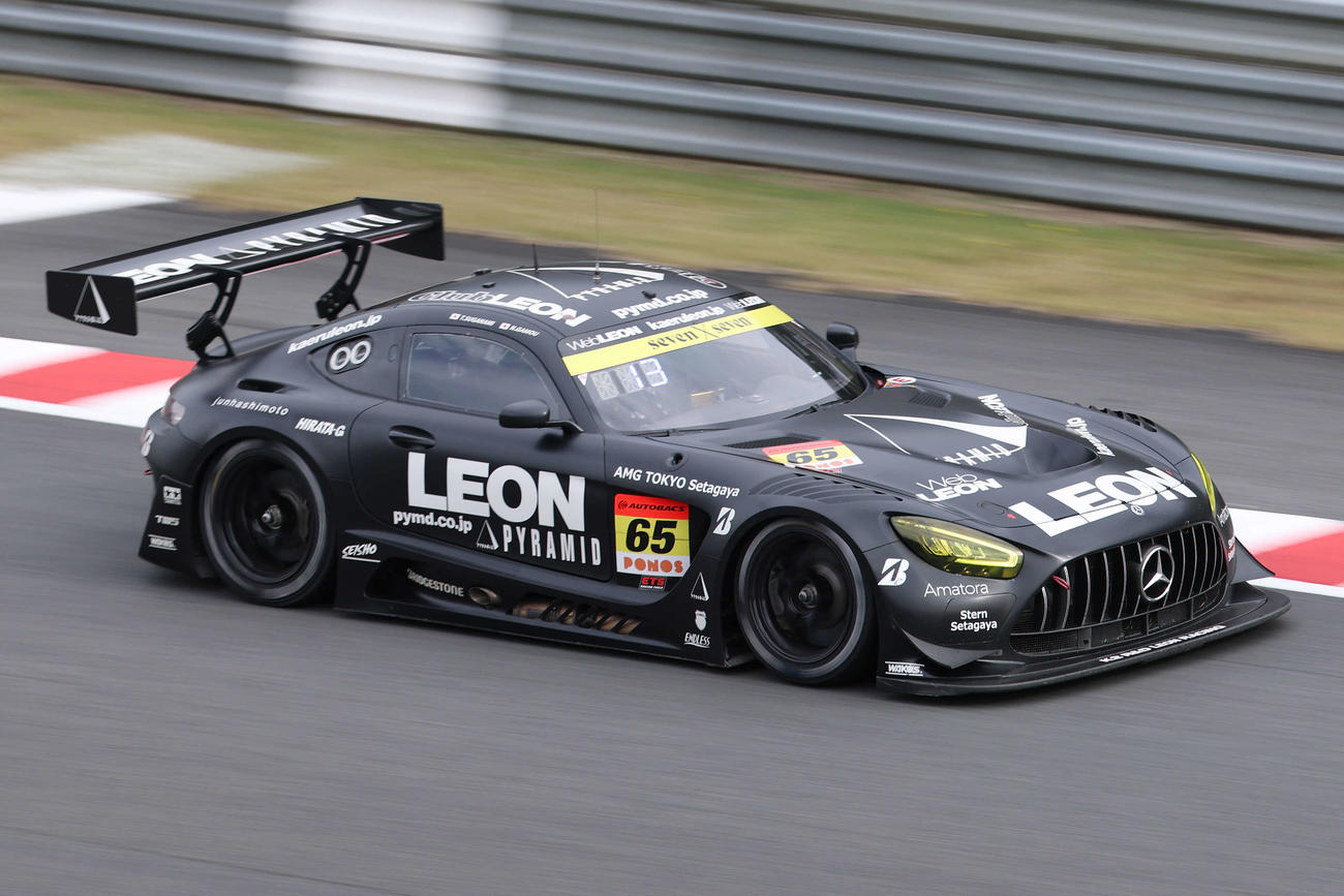 GT300クラス年間優勝を果たした65号車（撮影・宮地輝）