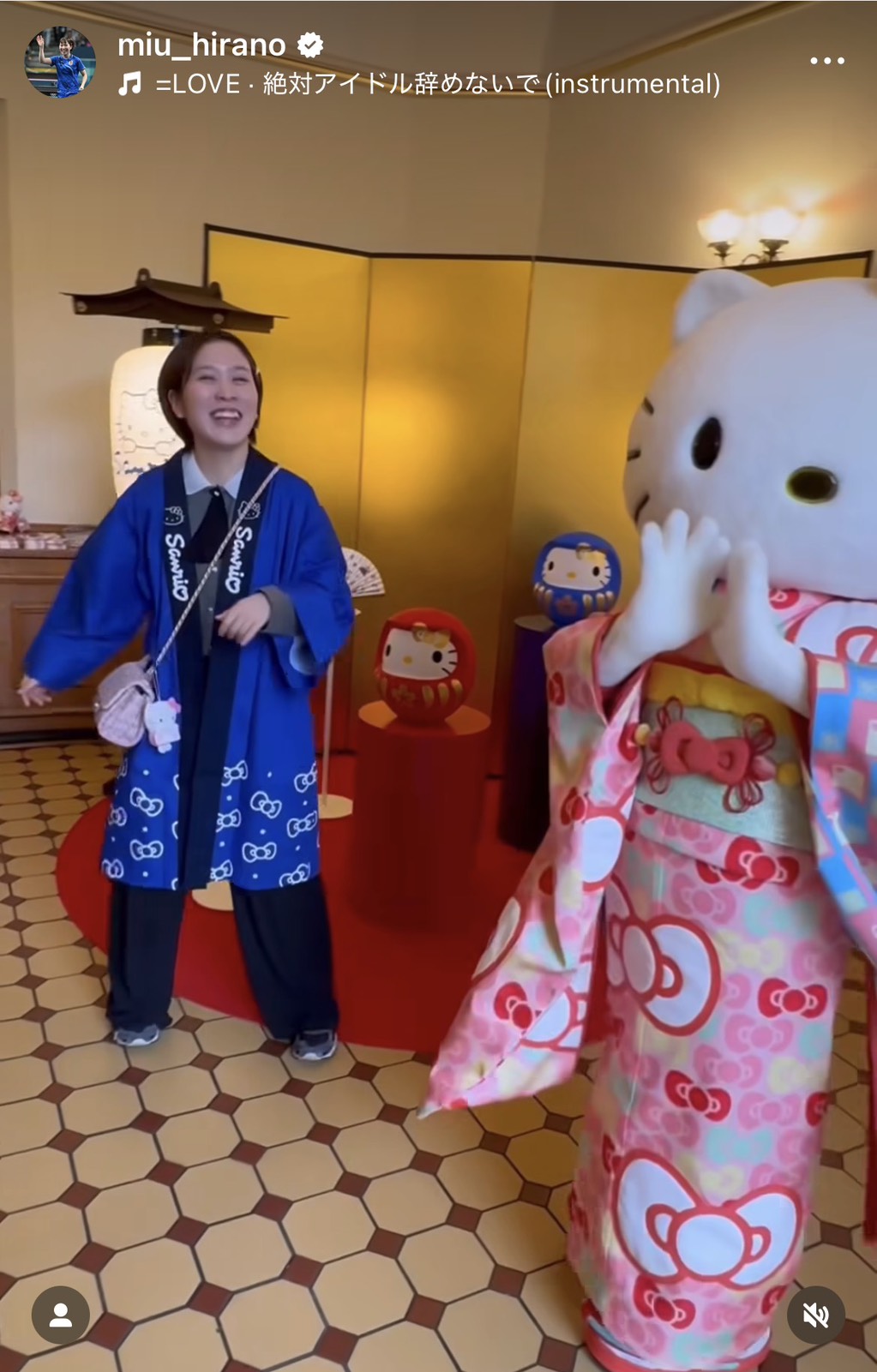 インスタグラムでハローキティとの共演した様子を投稿した卓球女子シングルスの平野美宇（画像はスクリーンショット）