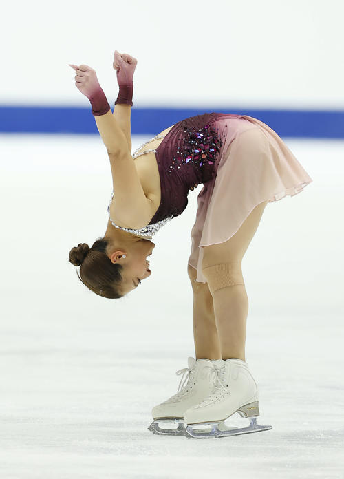女子フリーの演技を終え、笑顔を見せる坂本（撮影・前田充）