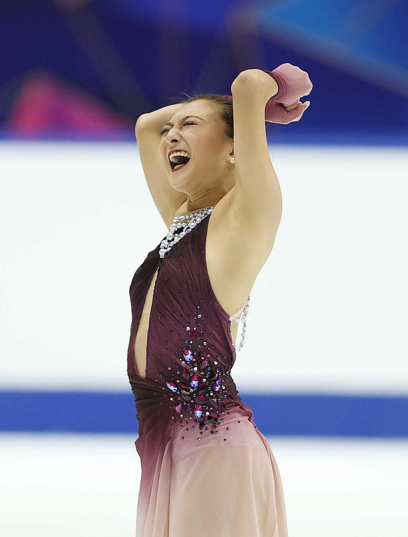 女子フリーの演技を終え、笑顔を見せる坂本（撮影・前田充）