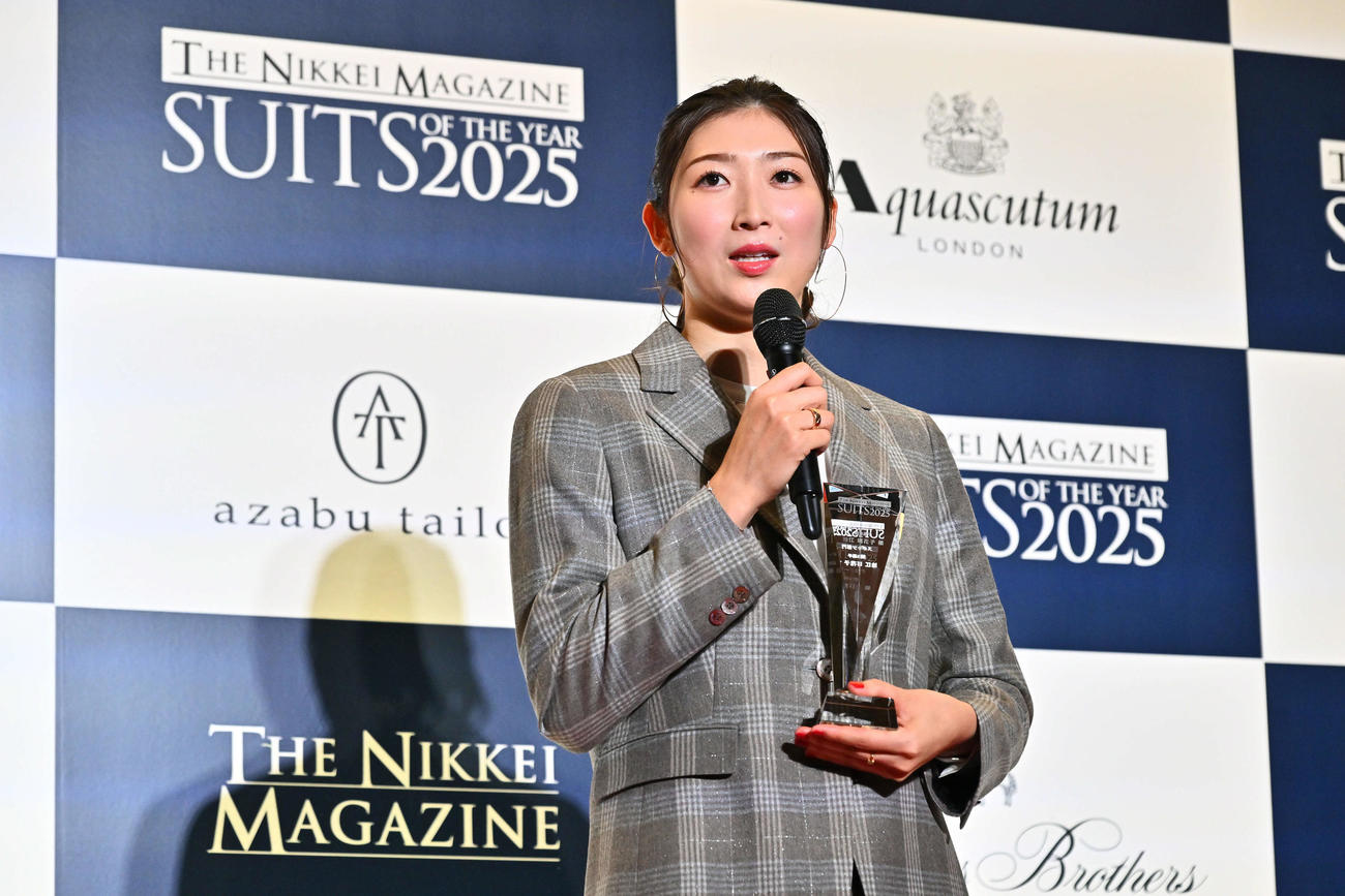 スーツ・オブ・ザ・イヤー2025でトークする池江璃花子（撮影・滝沢徹郎）