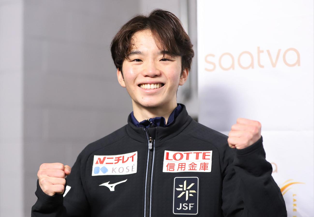 GPシリーズ・スケートアメリカ　開幕前日の公式練習後に笑顔を見せる友野（撮影・藤塚大輔）