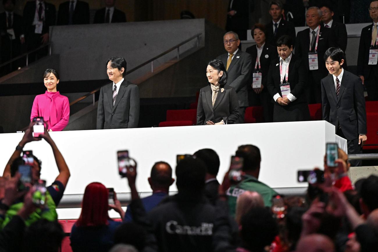 デフリンピック東京大会　開会式に参加される秋篠宮ご一家（代表撮影）