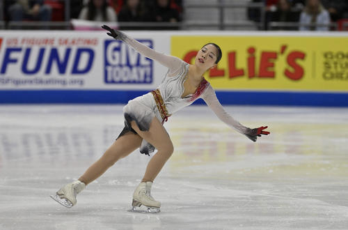 女子FSで演技を披露する吉田陽菜（ロイター）