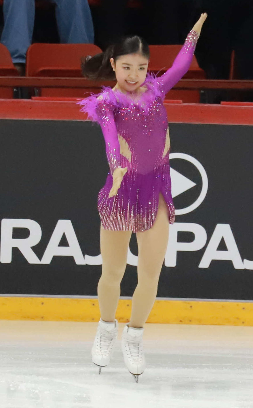 GPフィンランド大会女子SP　演技を披露する千葉百音（撮影・松本航）