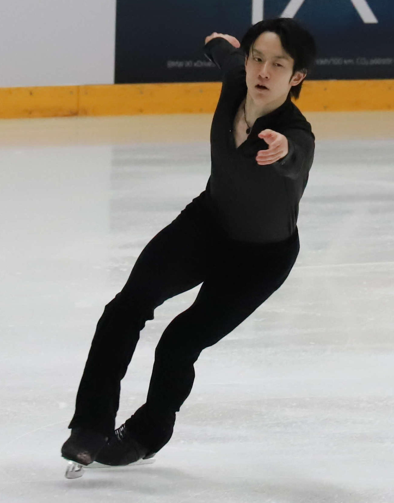 GPフィンランド大会男子SP　華麗な演技を披露する山本草太（撮影・松本航）