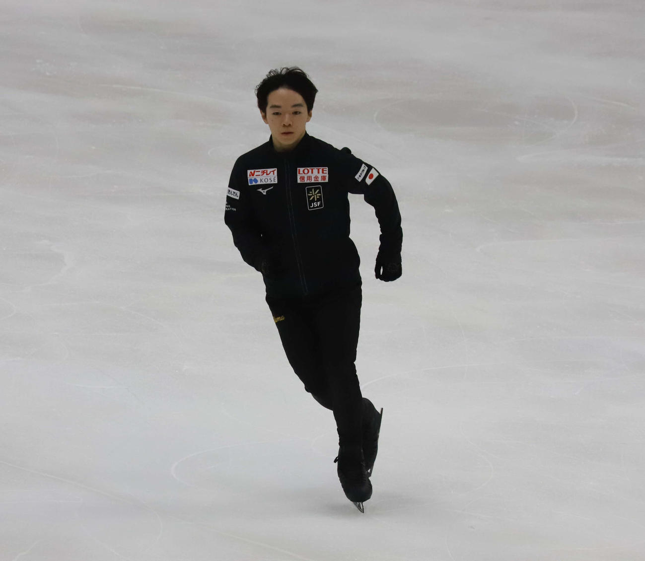 公式練習に臨んだ鍵山優真（撮影・松本航）