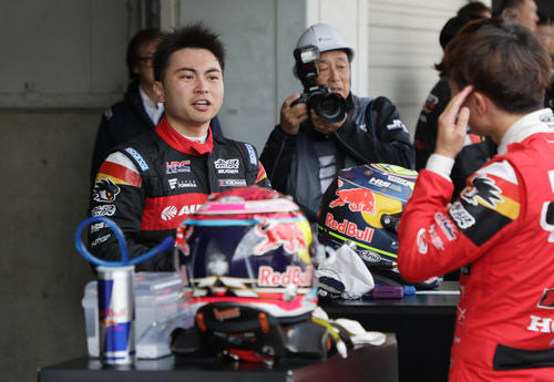 スーパーフォーミュラ第11戦、最終戦第12戦のポールポジションを獲得したチーム無限の岩佐歩夢（撮影・宮崎幸一）