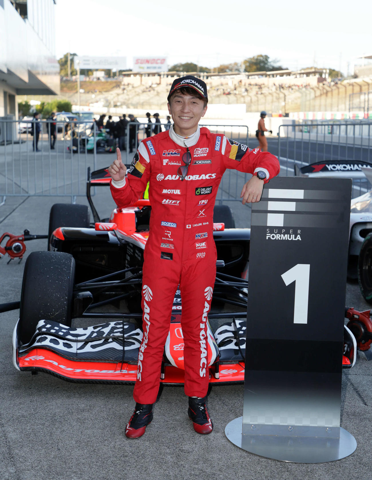 スーパーフォーミュラ第11戦で優勝したチーム無限の野尻智紀（撮影・宮崎幸一）
