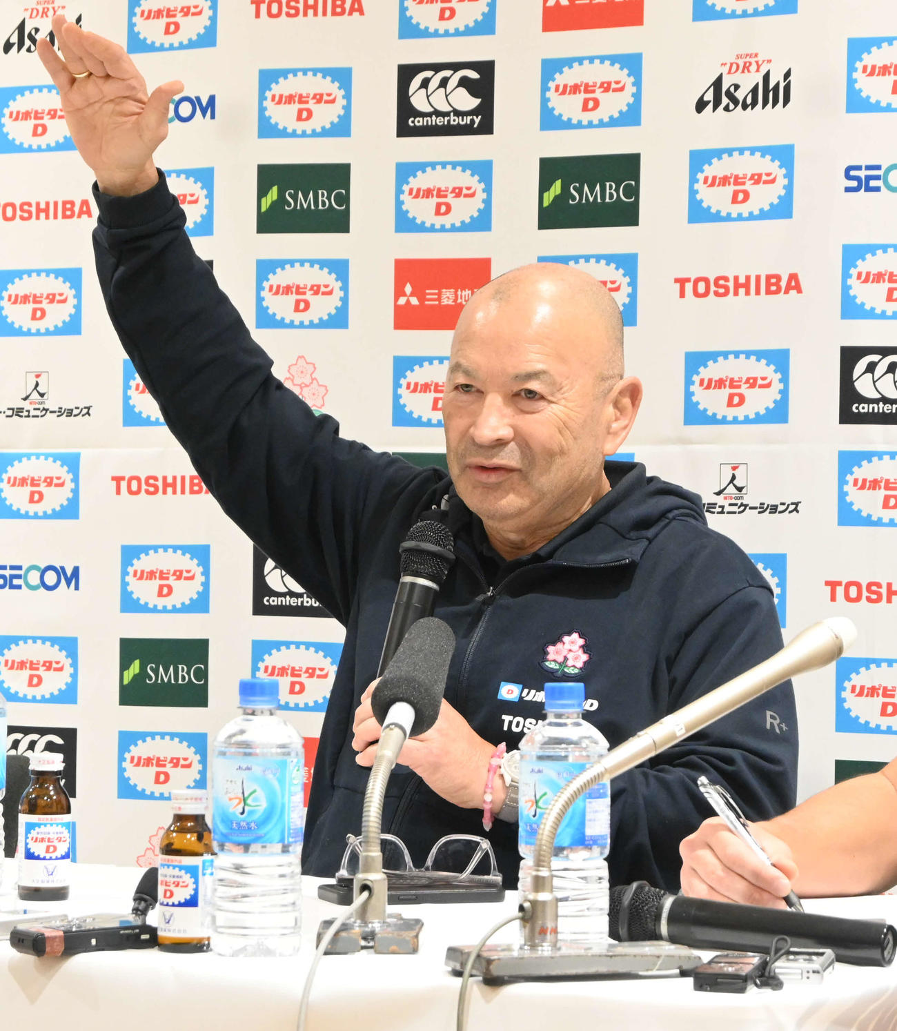 ラグビー日本代表の2025年の戦いを振り返るジョーンズ・ヘッドコーチ（撮影・飯岡大暉）