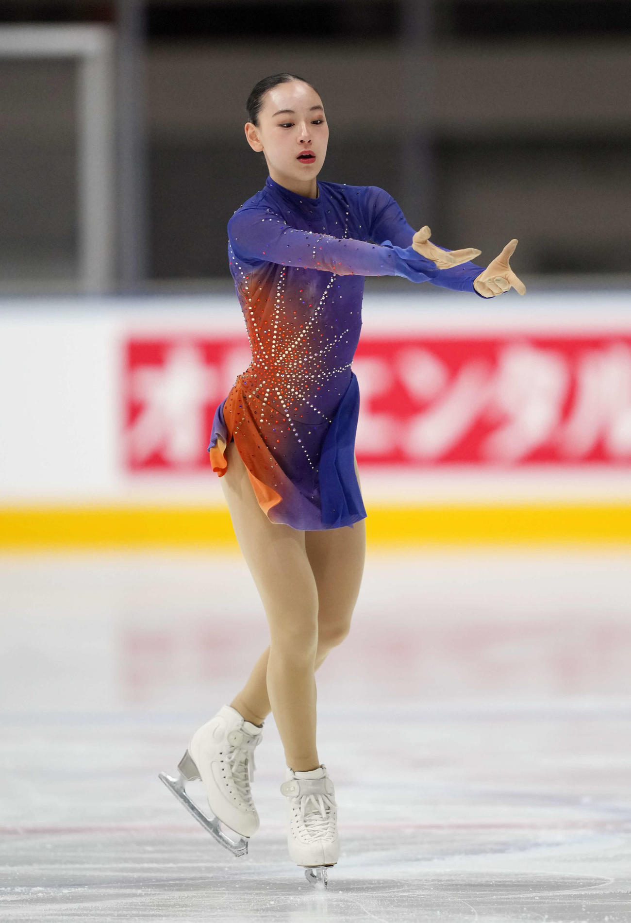 フリーの演技を披露する岡万佑子（撮影・小島史椰）