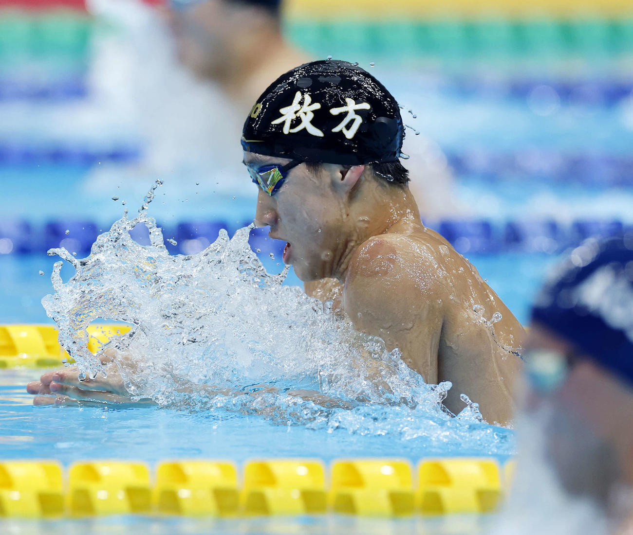 ジャパンオープン　男子100メートル平泳ぎ　決勝　力泳する大橋（撮影・山本朝陽）