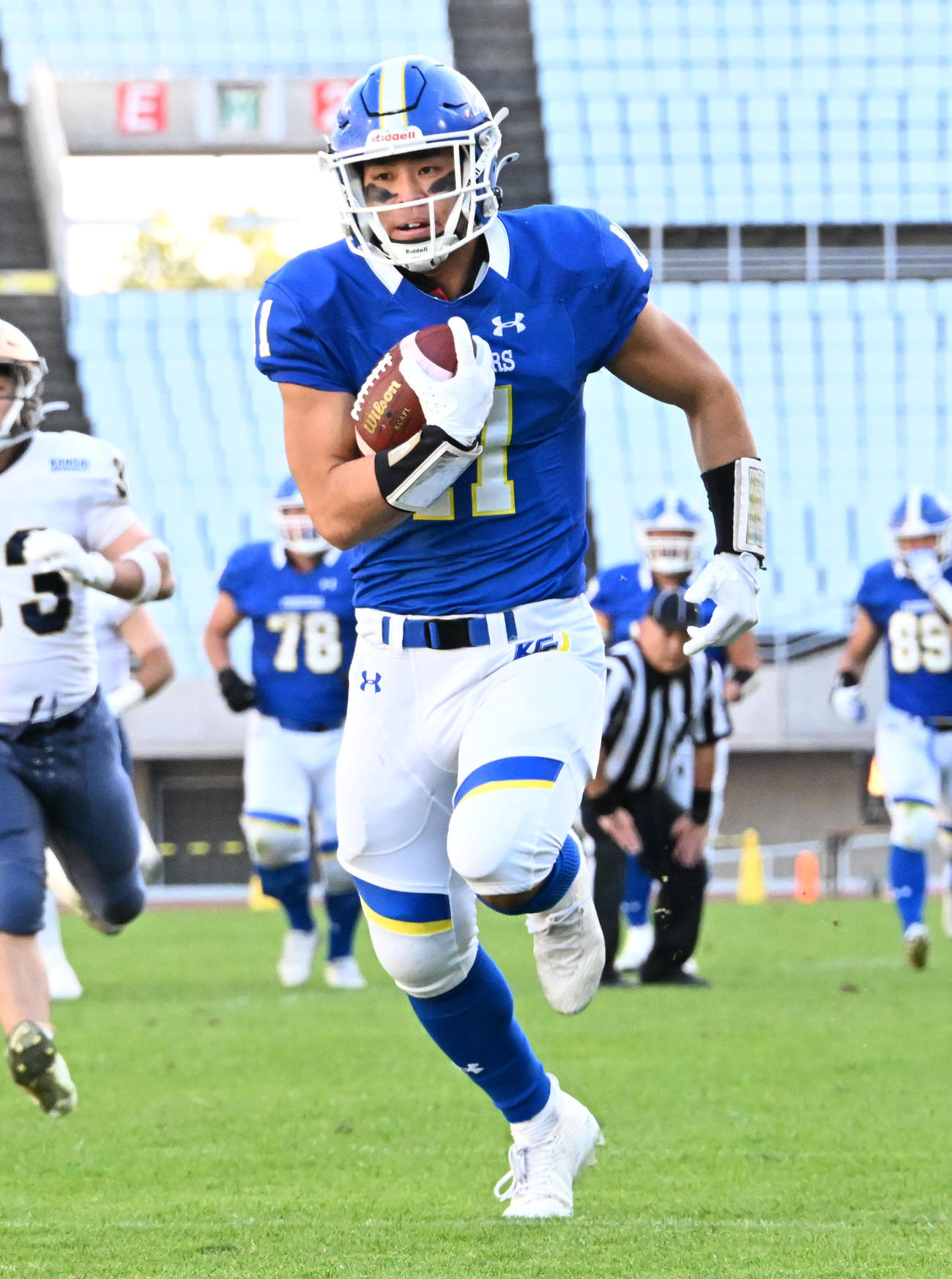関西学院大対関西大　第3Q、TDを決める関西学院大・百田真梧（撮影・石井愛子）