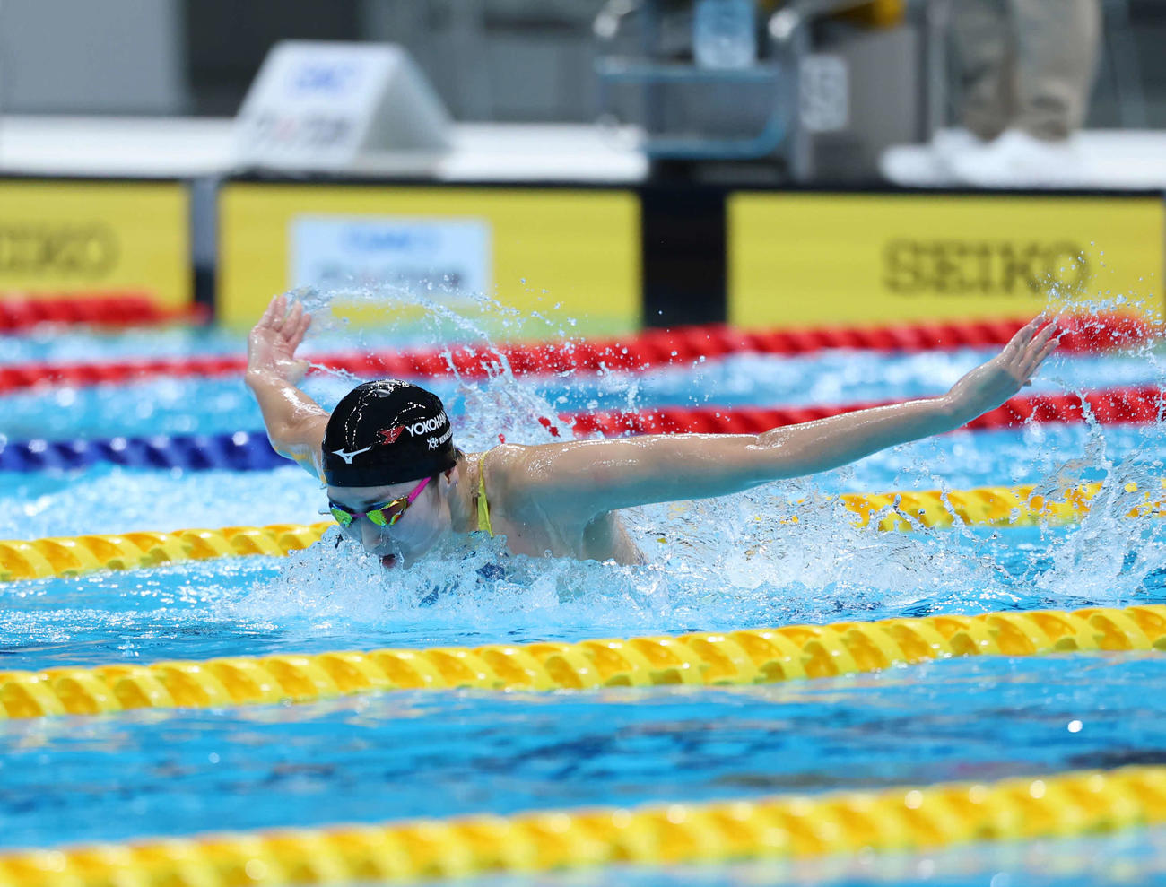 女子100メートルバタフライ決勝　泳ぐ池江（撮影・増田悦実）