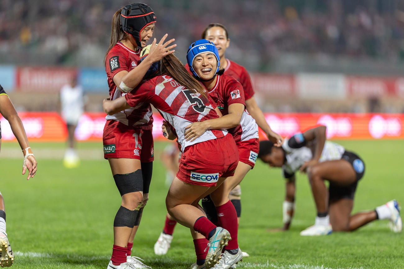 HSBC SVNS2026ドバイ大会で過去最高の3位となった日本代表「サクラセブンズ」(C)JRFU