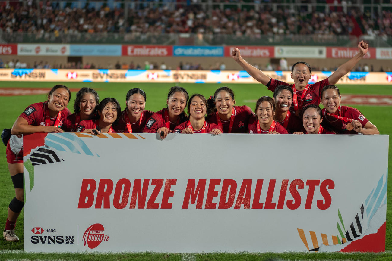 HSBC SVNS2026ドバイ大会で過去最高の3位となった日本代表「サクラセブンズ」(C)JRFU
