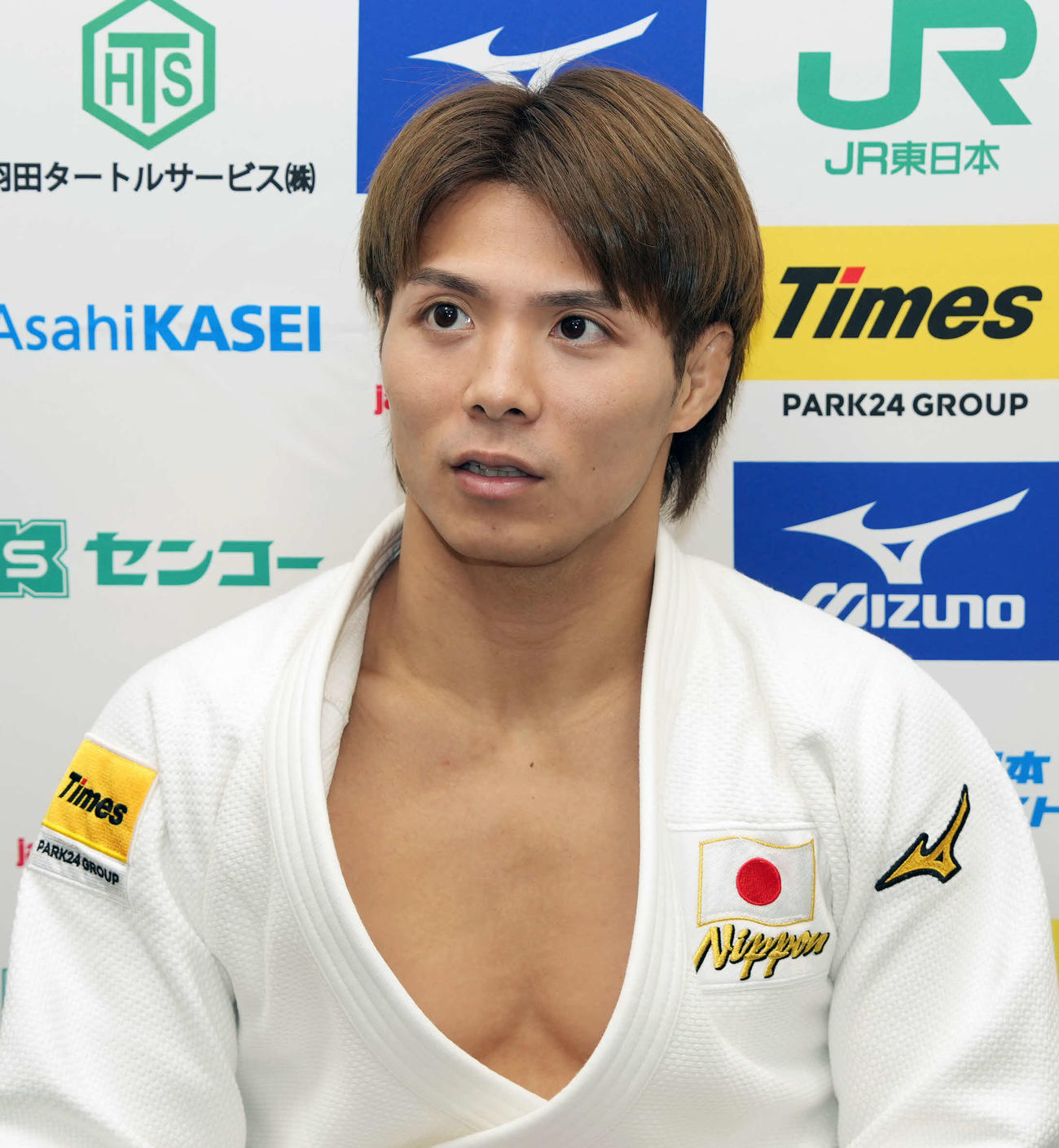 報道陣の質問に答える男子66キロ級の阿部（撮影・小島史椰）
