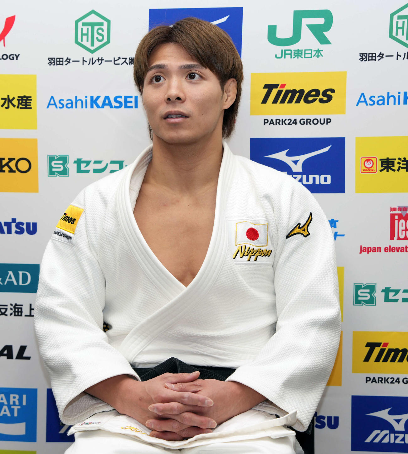 報道陣の質問に答える男子66キロ級の阿部（撮影・小島史椰）