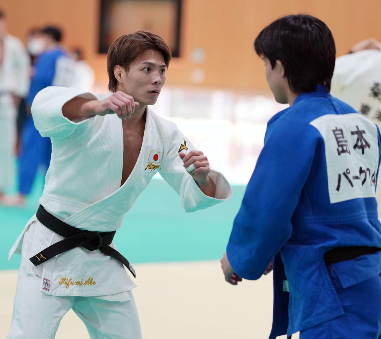 公開練習に臨む男子66キロ級の阿部（左）（撮影・小島史椰）