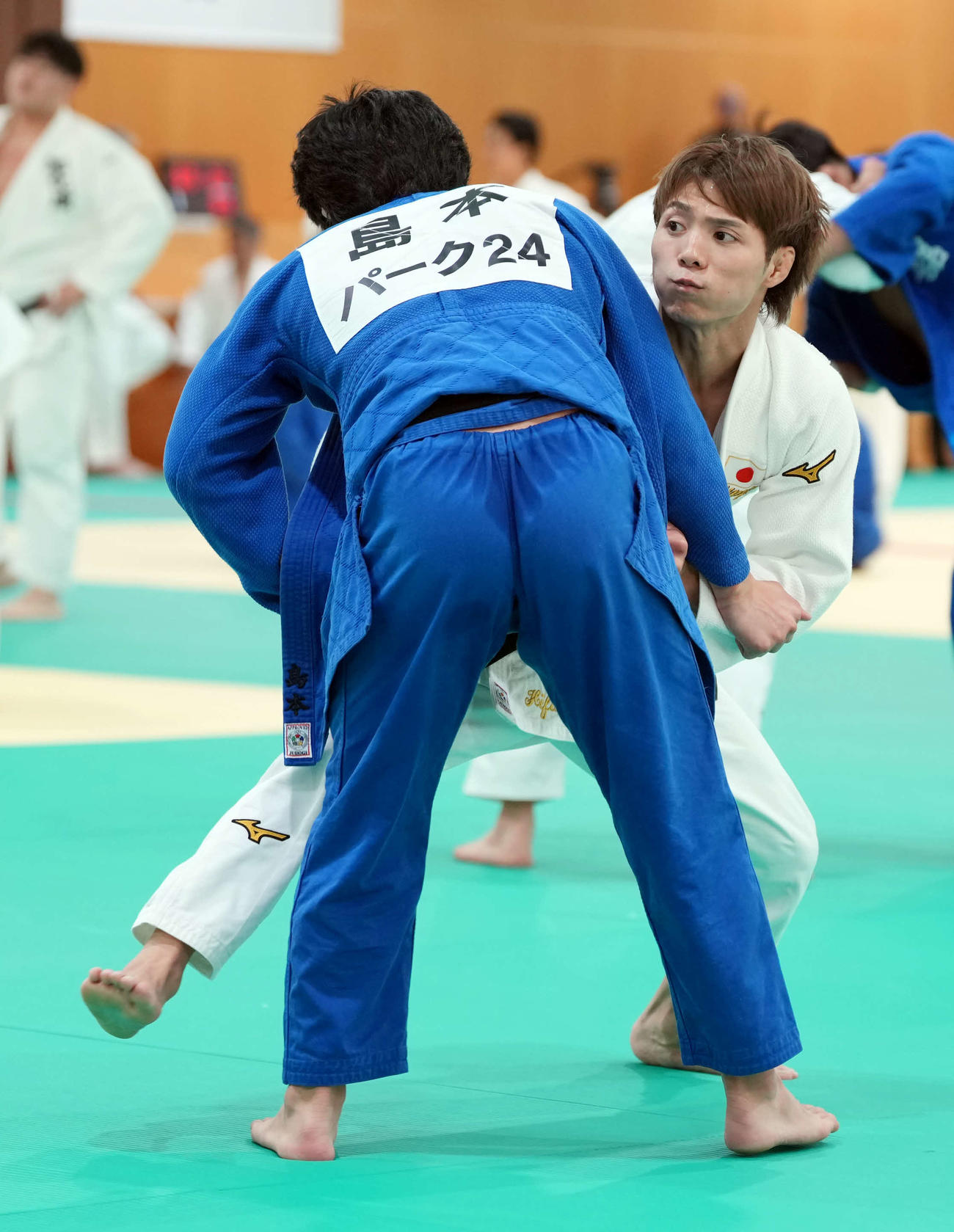 公開練習に臨む男子66キロ級の阿部（右）（撮影・小島史椰）