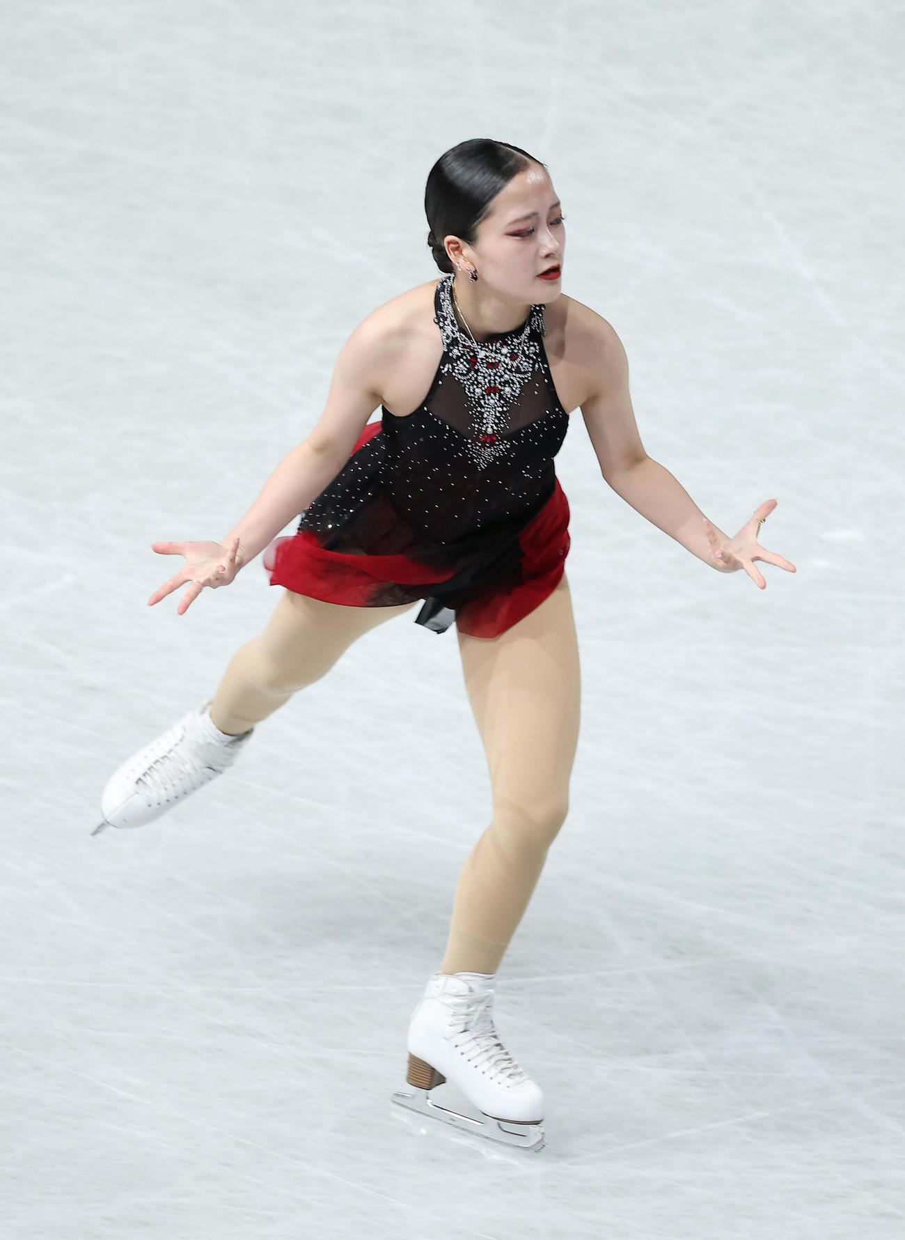 女子SPで演技する渡辺（撮影・前田充）